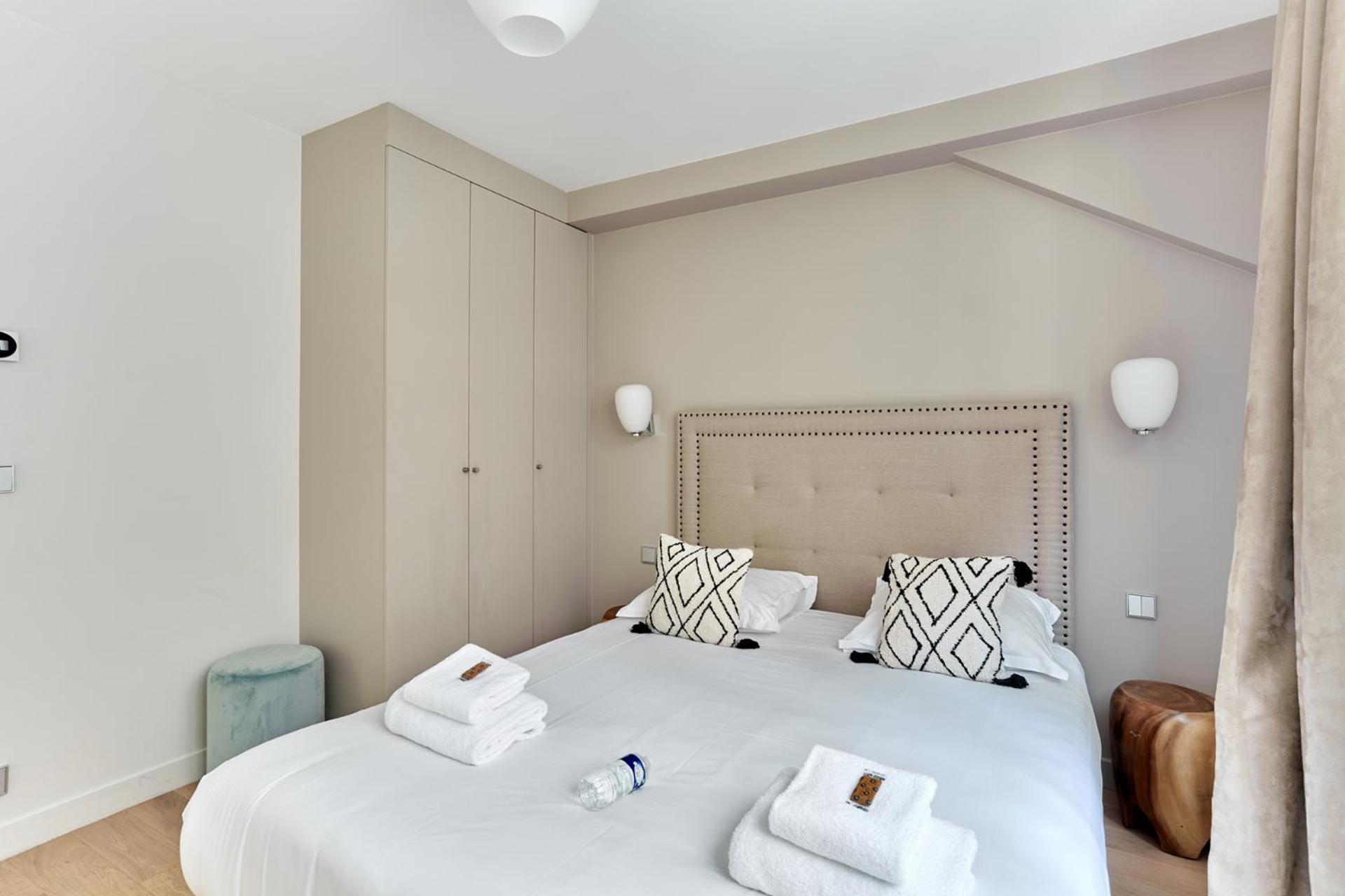 Porte Maillot Arc De Triomphe By Studio Prestige Paris