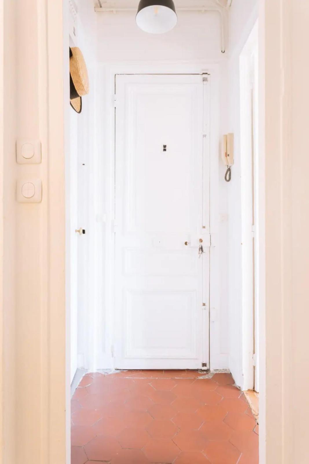 Ideally Located 2bd For 3 With Balcony&view *