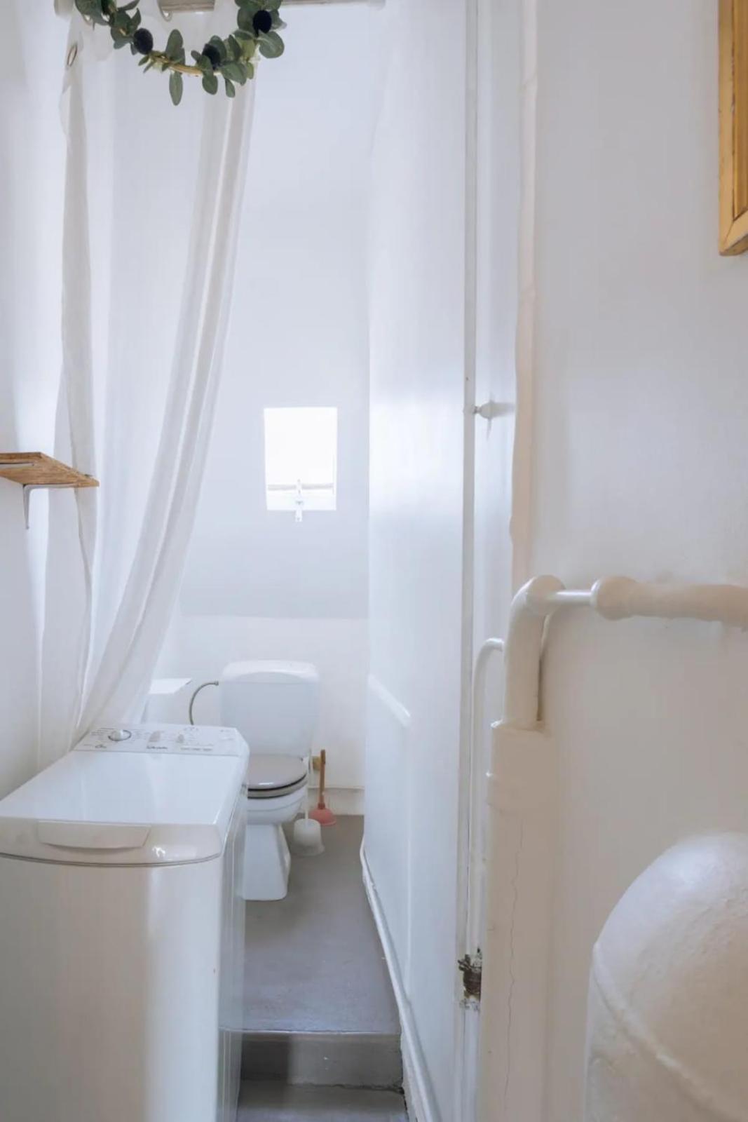 Ideally Located 2bd For 3 With Balcony&view