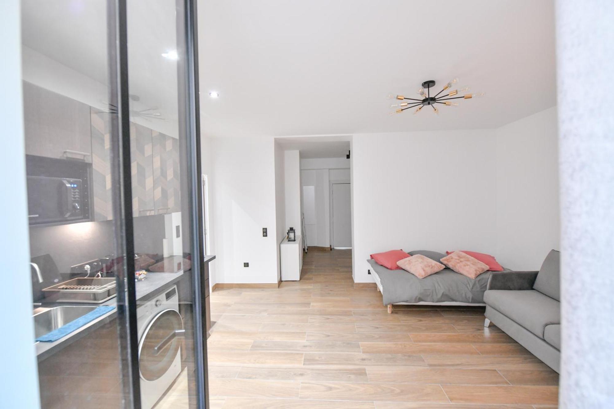 Apartment Le Charme De Montmartre - Patio Prive-sacre-coeur - Parking Gratuit - Metro Anvers *