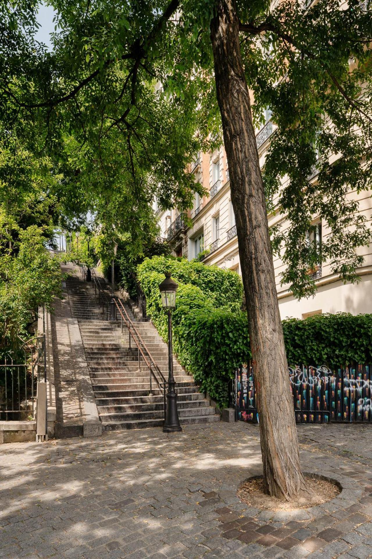 Edgar Montmartre - Paul Paris