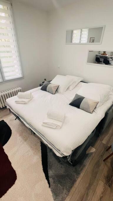 Cosy Buttes-chaumont Apartment *