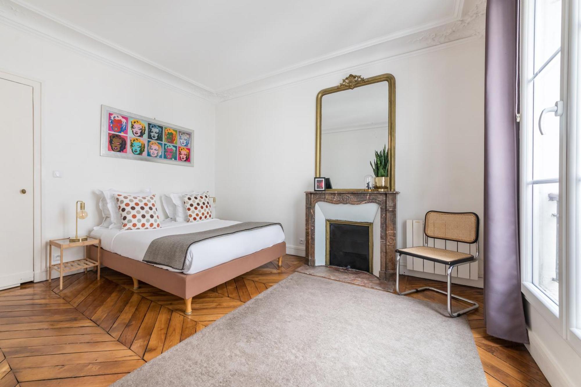 Bergere Apartment *