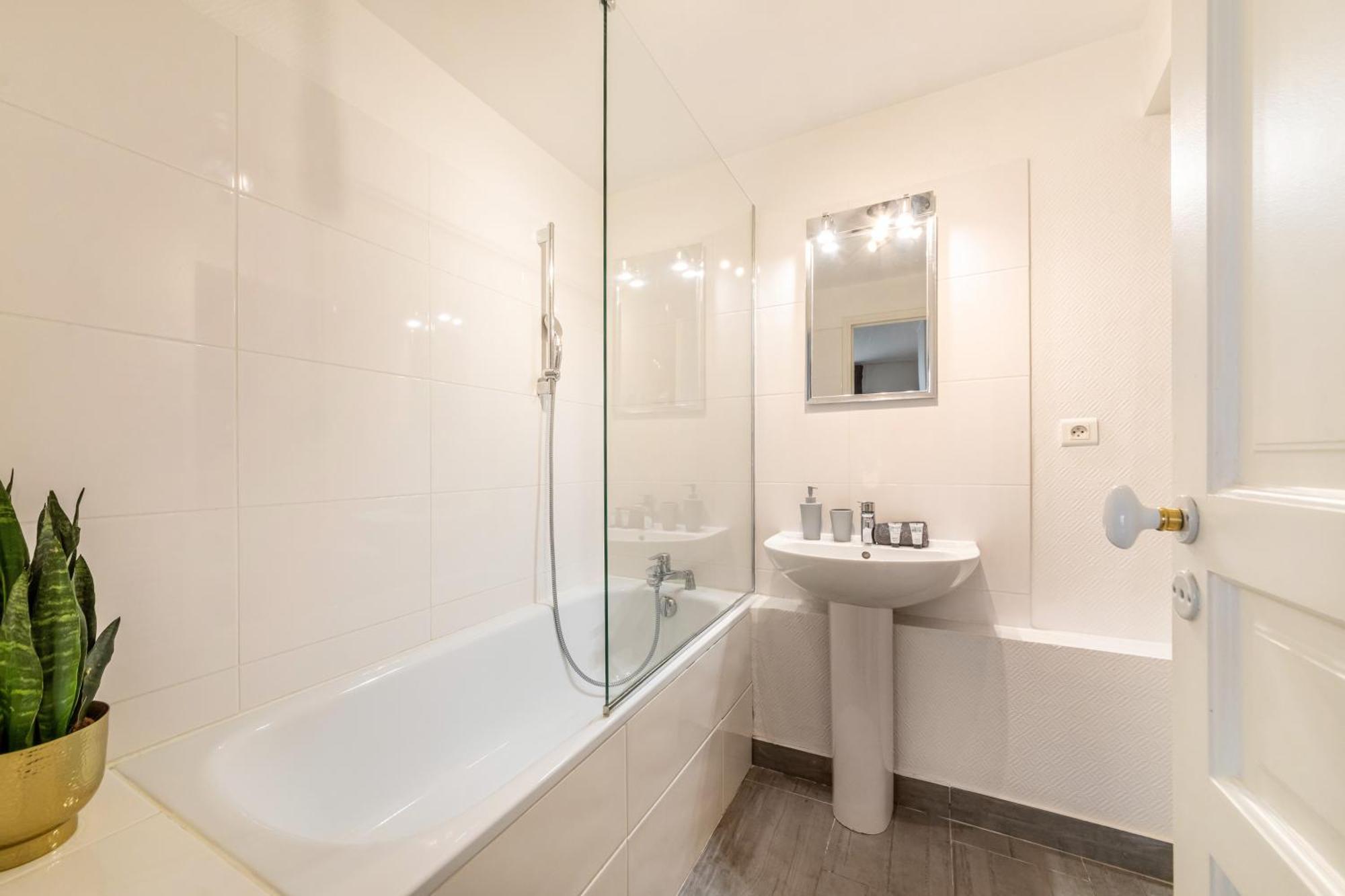 Bergere Apartment Paris