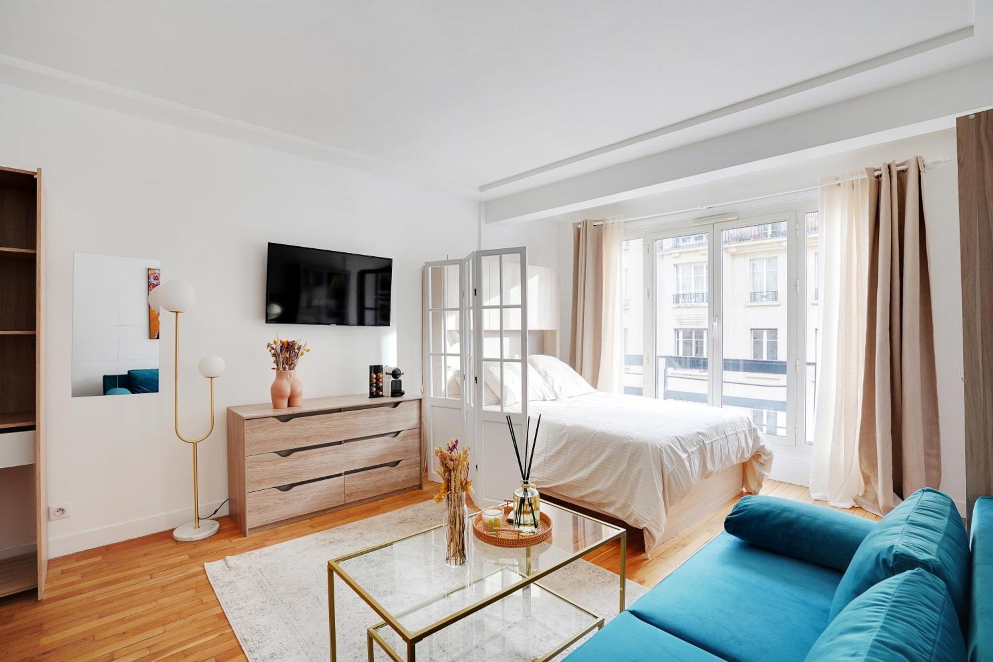 Apartment Parisian Charm Porte Maillot Paris