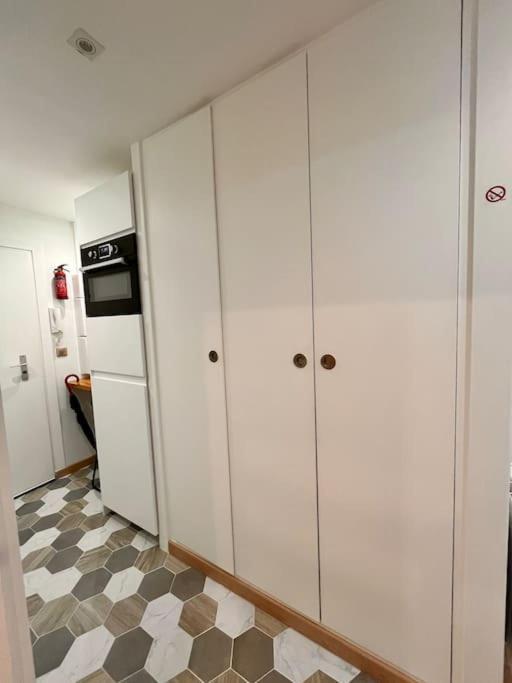 Montparnasse Art Gallery Studio /3p * Paris