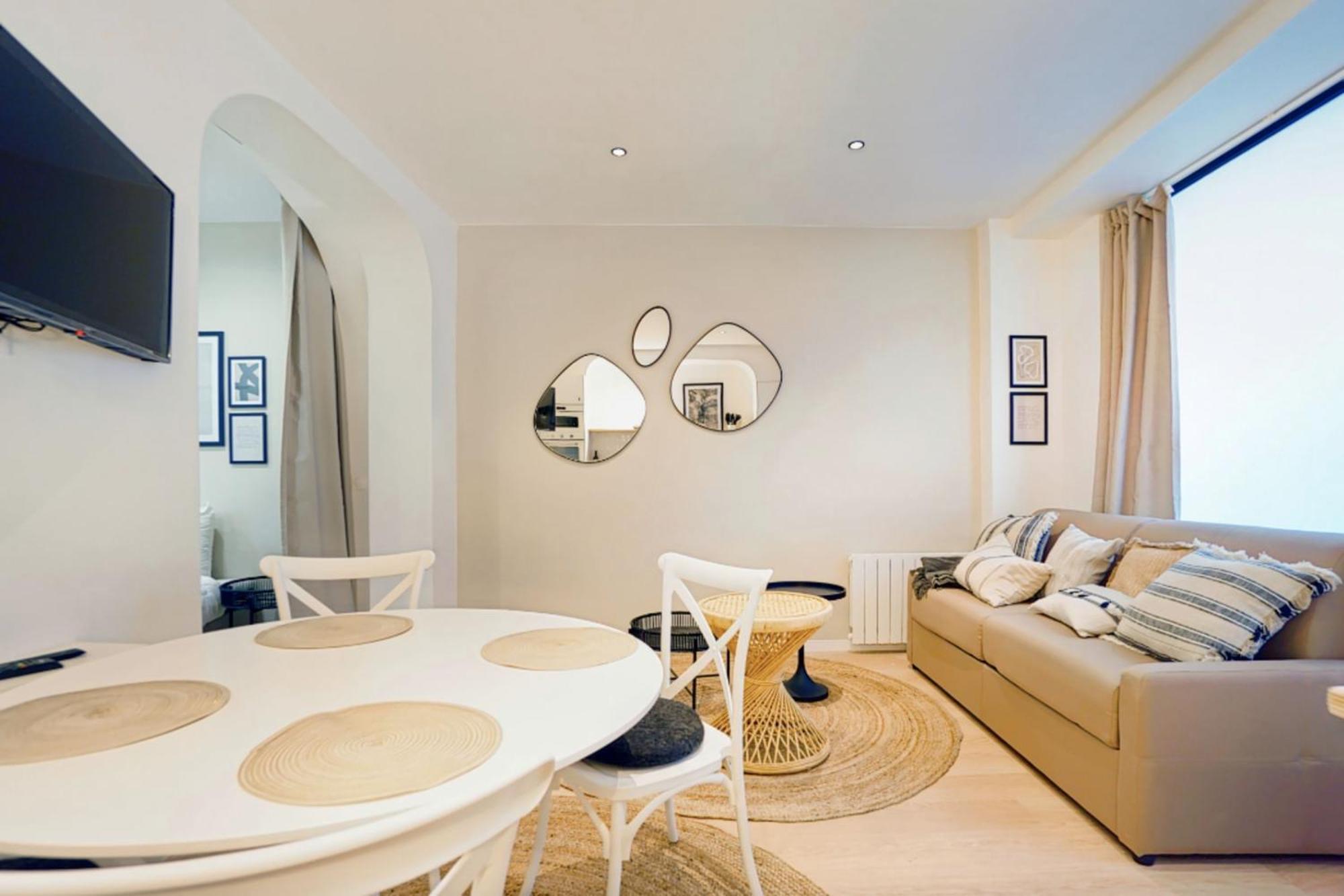 Comfortable And Ideally Located In 15