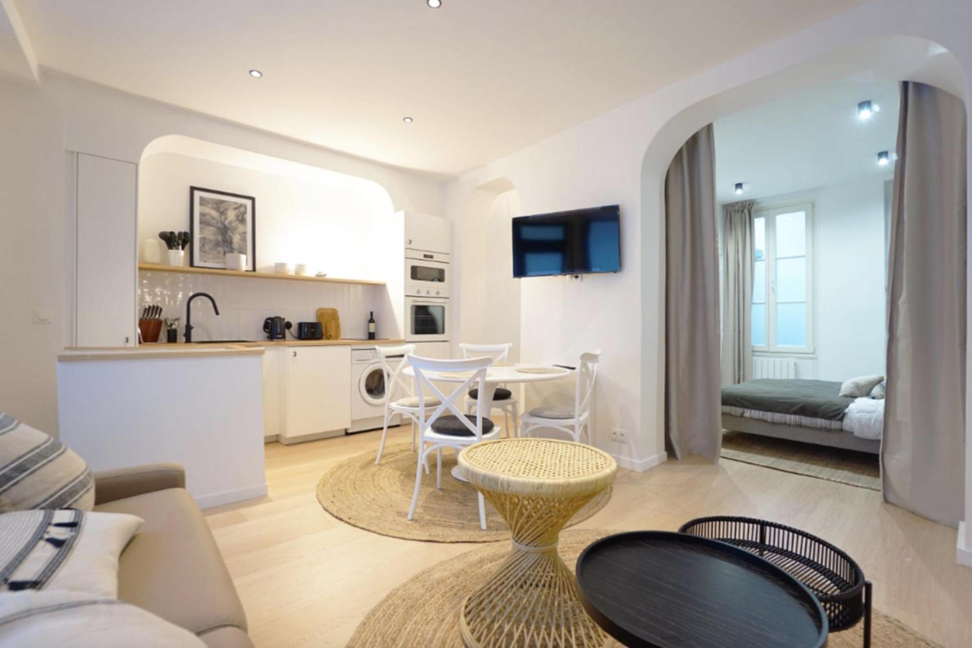 Apartment Comfortable And Ideally Located In 15