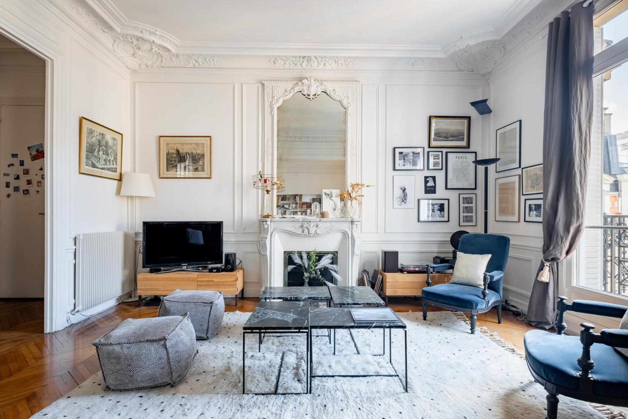 Veeve - Clichy Couture *