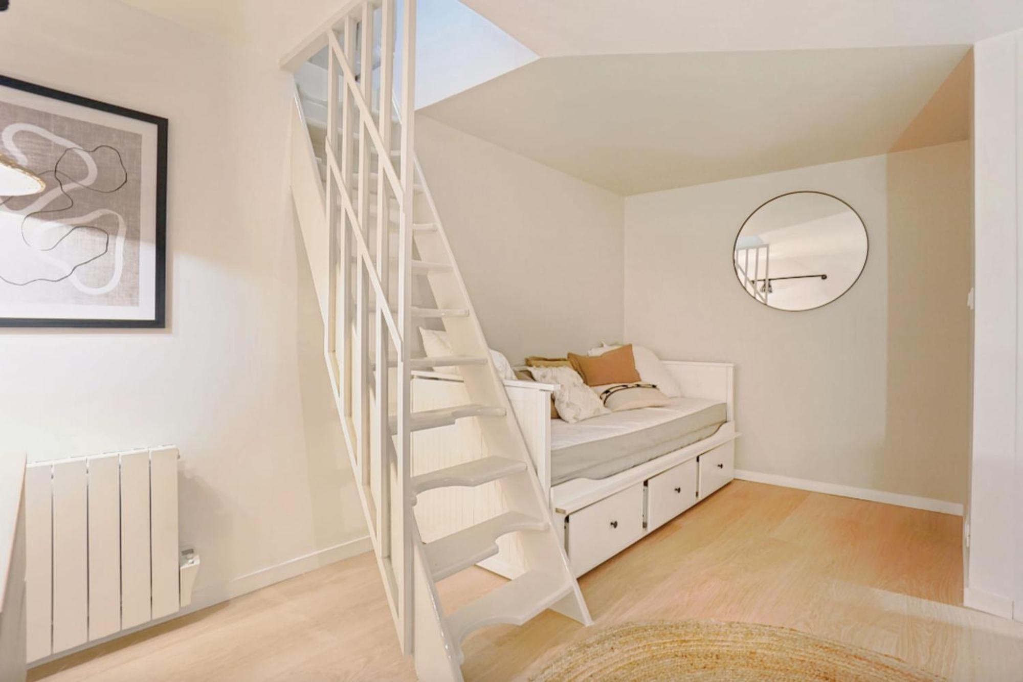 Comfortable And Ideally Located In 15