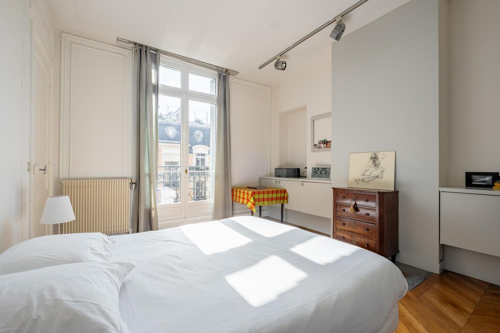 Veeve - Clichy Couture Apartment *