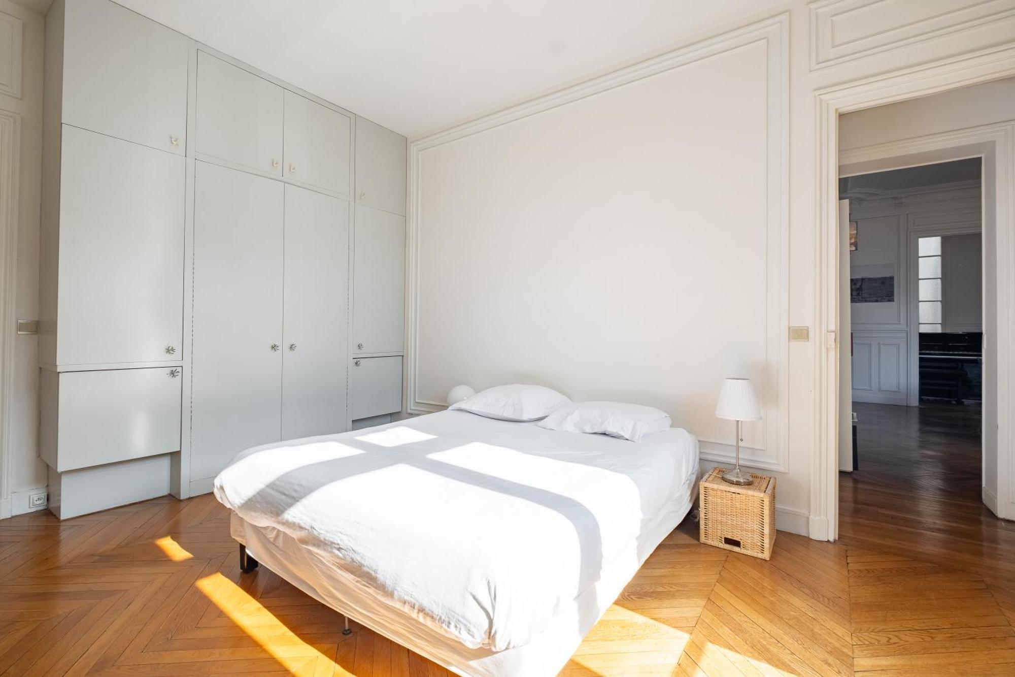 Veeve - Clichy Couture Apartment *