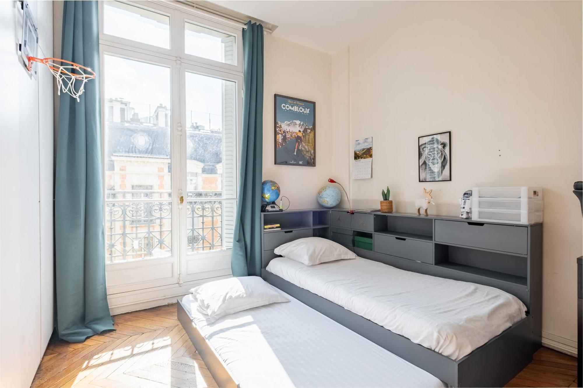 Veeve - Clichy Couture Paris