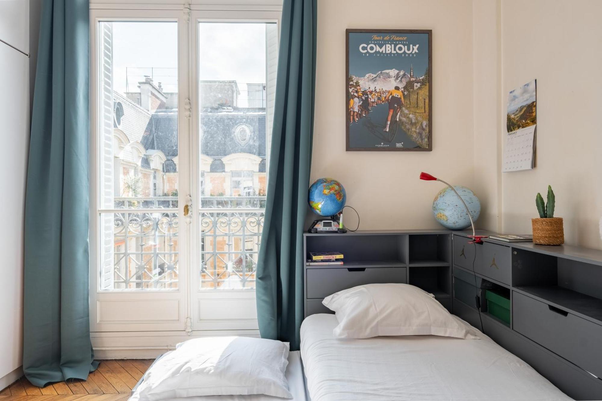 Apartment Veeve - Clichy Couture Paris