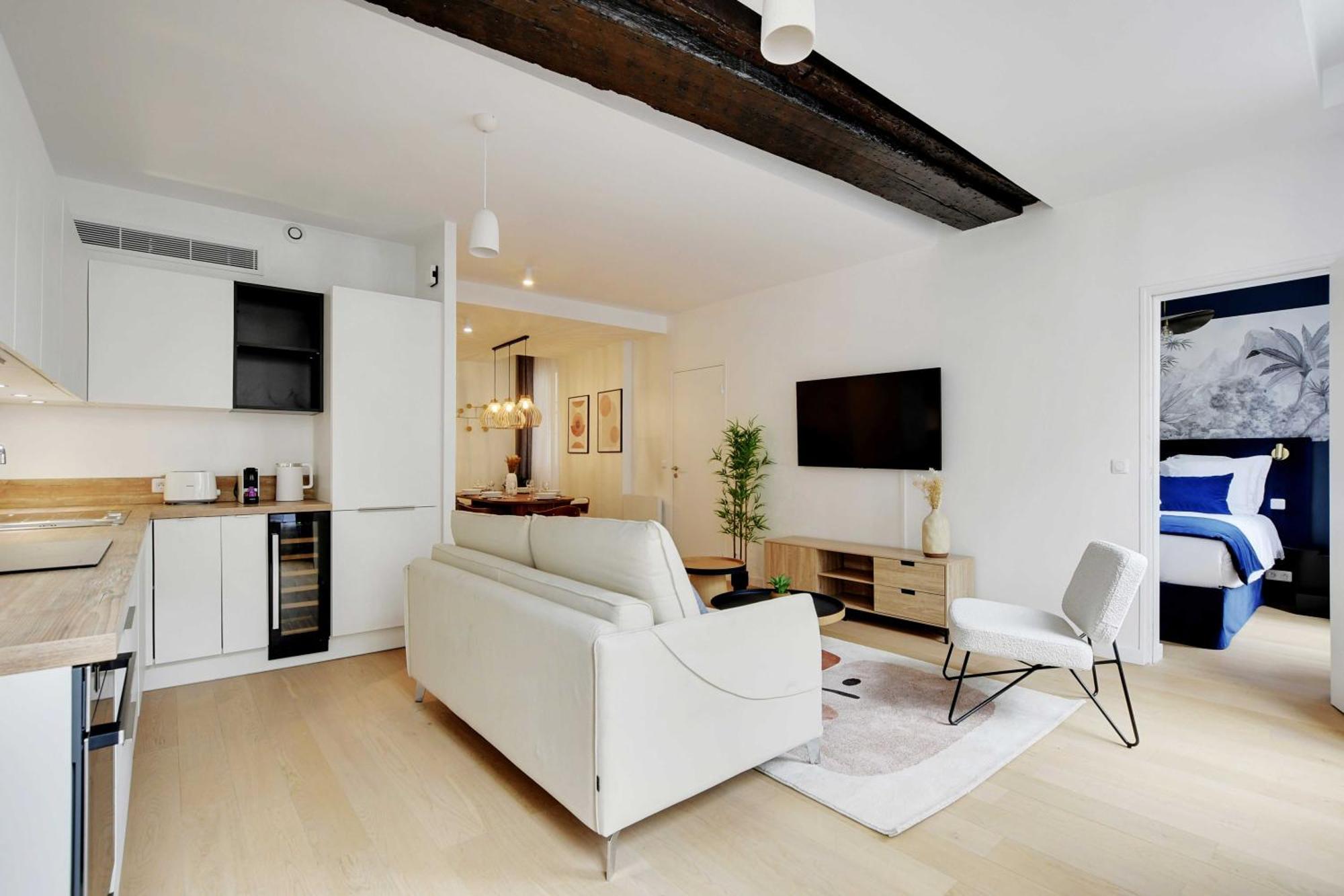 Modern - 2br-6p - In Heart Of Le Marais Paris