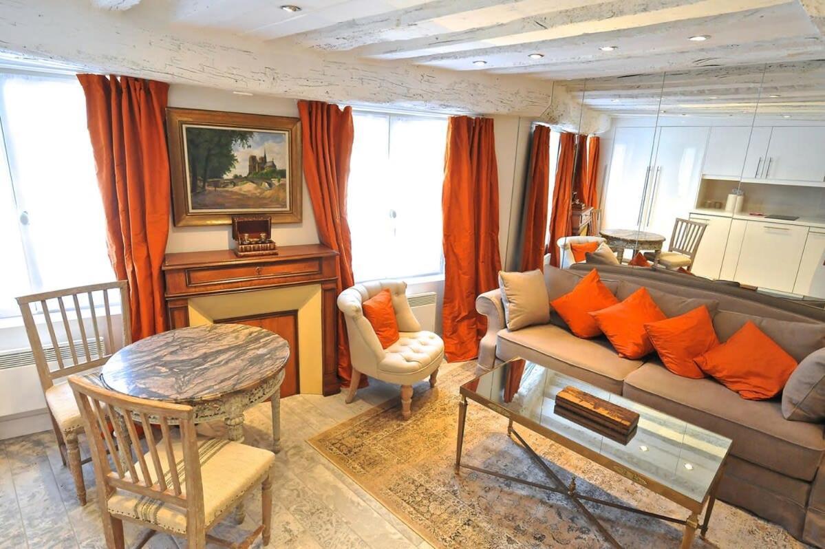 Tenderness At Notre Dame, Delacroix Apartment *