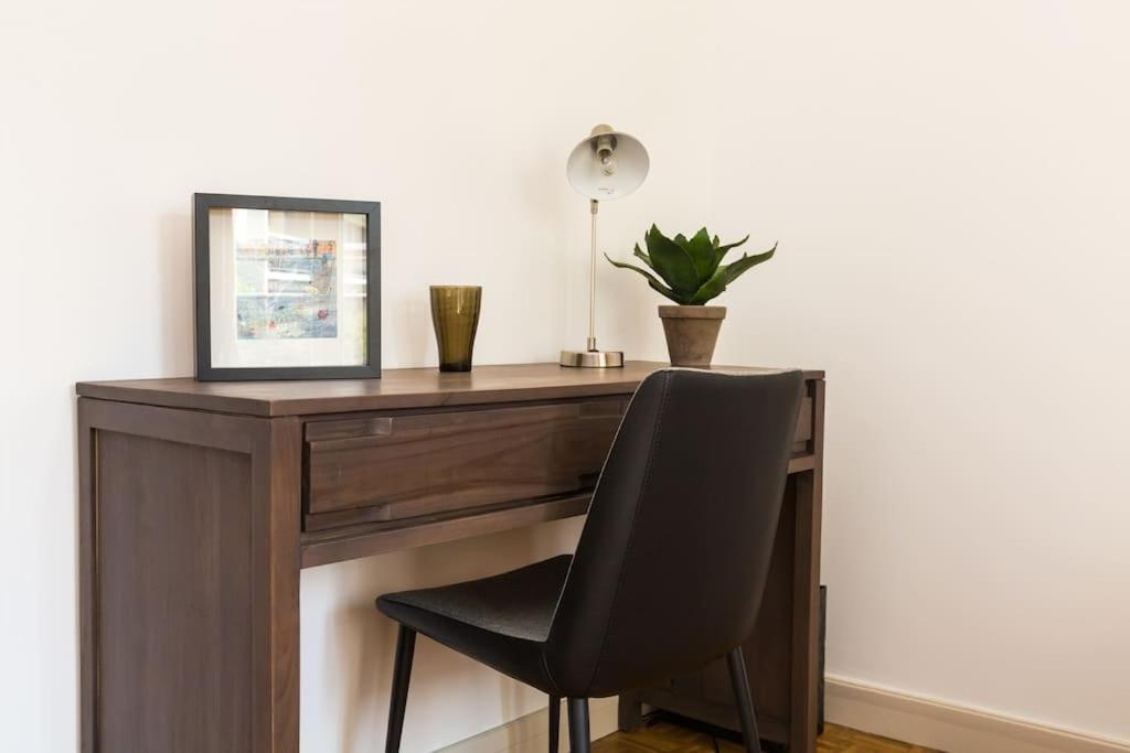 2 Bedrm Flat - Downtown - Near Commodities Apartment Paris