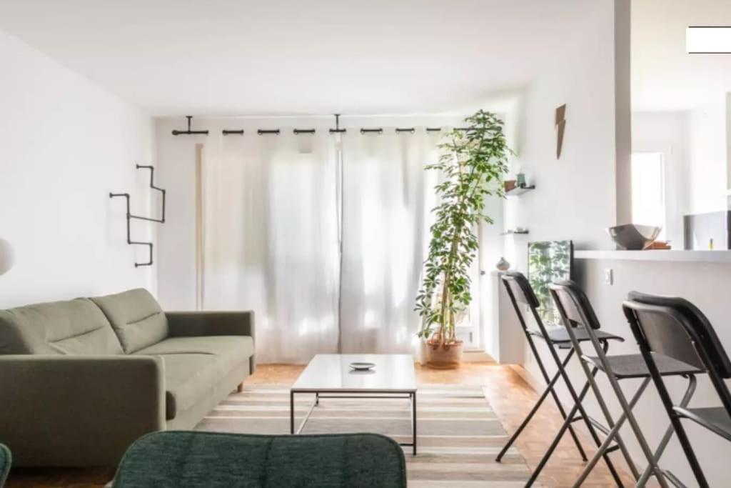 2 Bedrm Flat - Downtown - Near Commodities * Paris