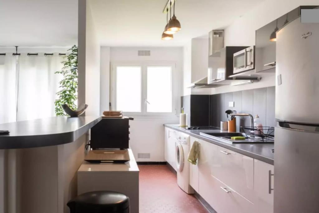 Apartment 2 Bedrm Flat - Downtown - Near Commodities