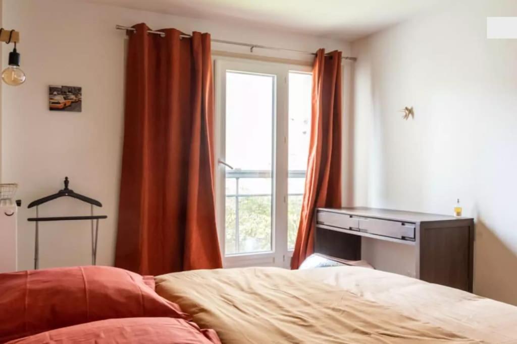 2 Bedrm Flat - Downtown - Near Commodities