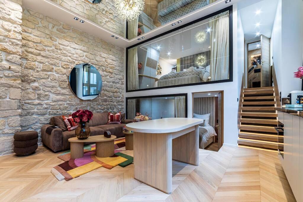 B Luxe Triplex, Cinema Near Place Des Vosges Ac Apartment Paris