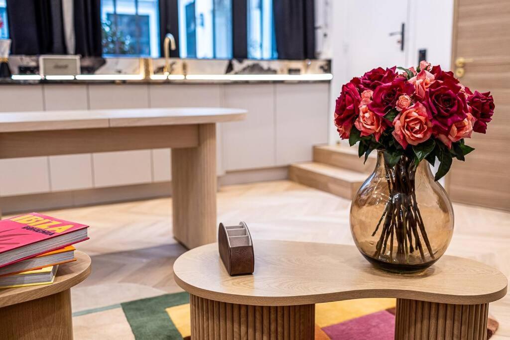 B Luxe Triplex, Cinema Near Place Des Vosges Ac Apartment *
