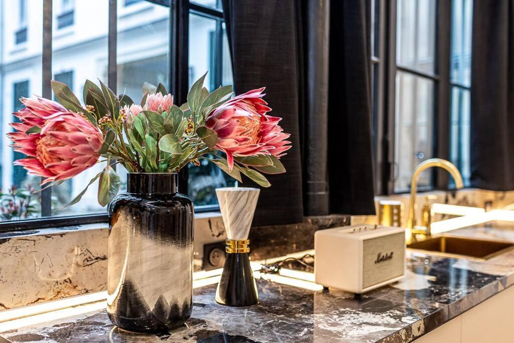 B Luxe Triplex, Cinema Near Place Des Vosges Ac Apartment
