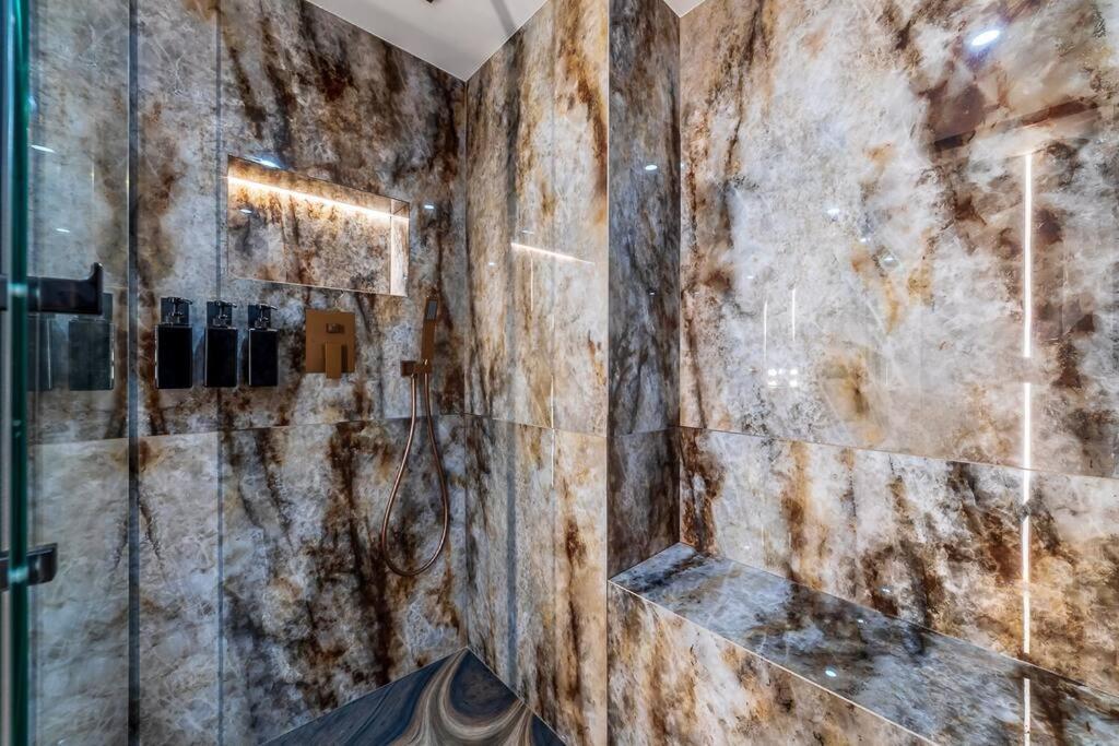 Apartment B Luxe Triplex, Cinema Near Place Des Vosges Ac *