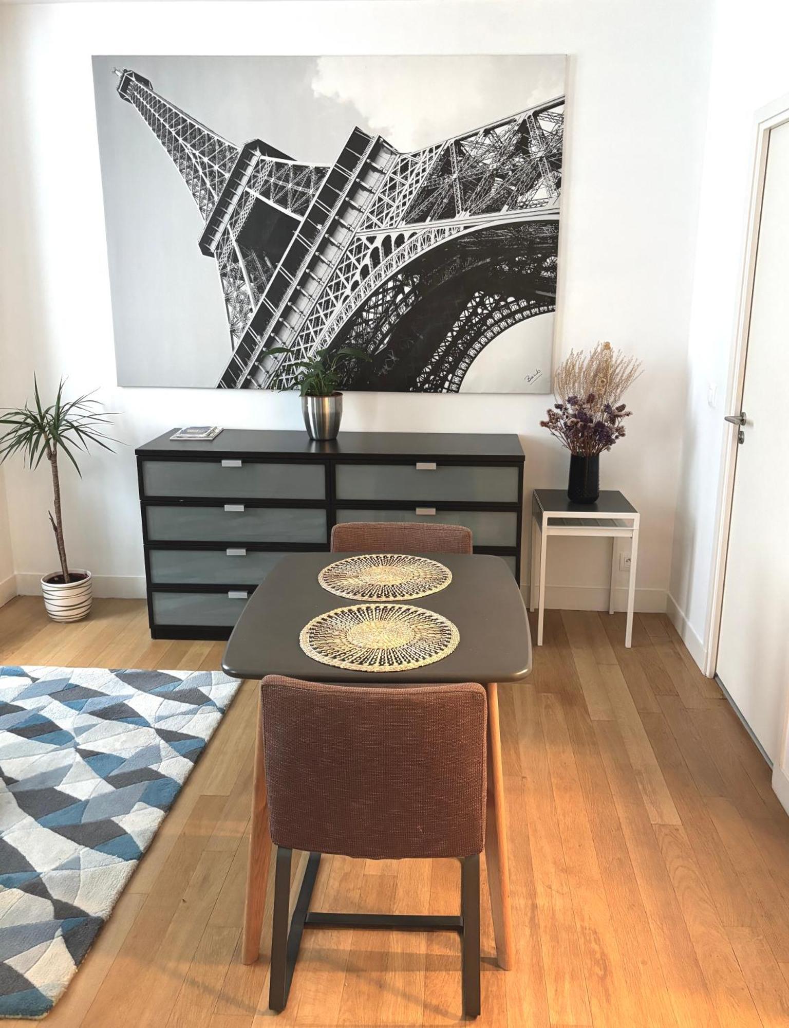 Marais Modern & Spacious Apartment Paris