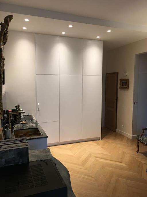 Apartment 4 Personnes Avec Jardin-paris Centre