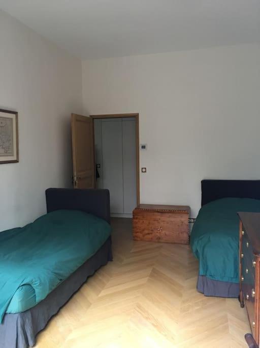 4 Personnes Avec Jardin-paris Centre * Paris