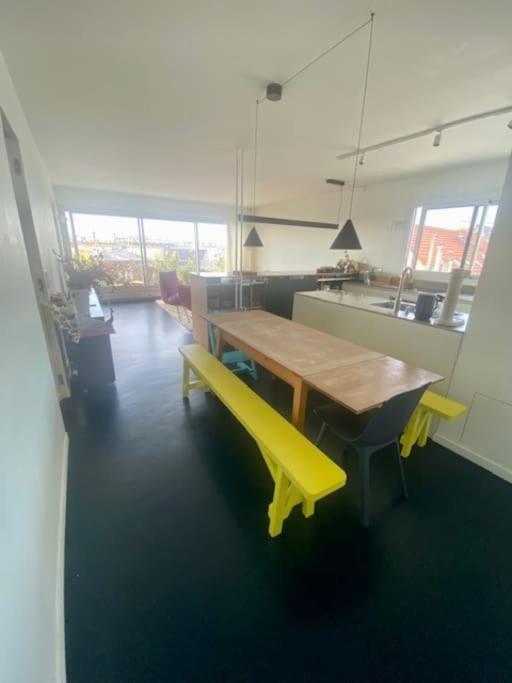 With Stunning View Of And Eiffel Tower Appartement