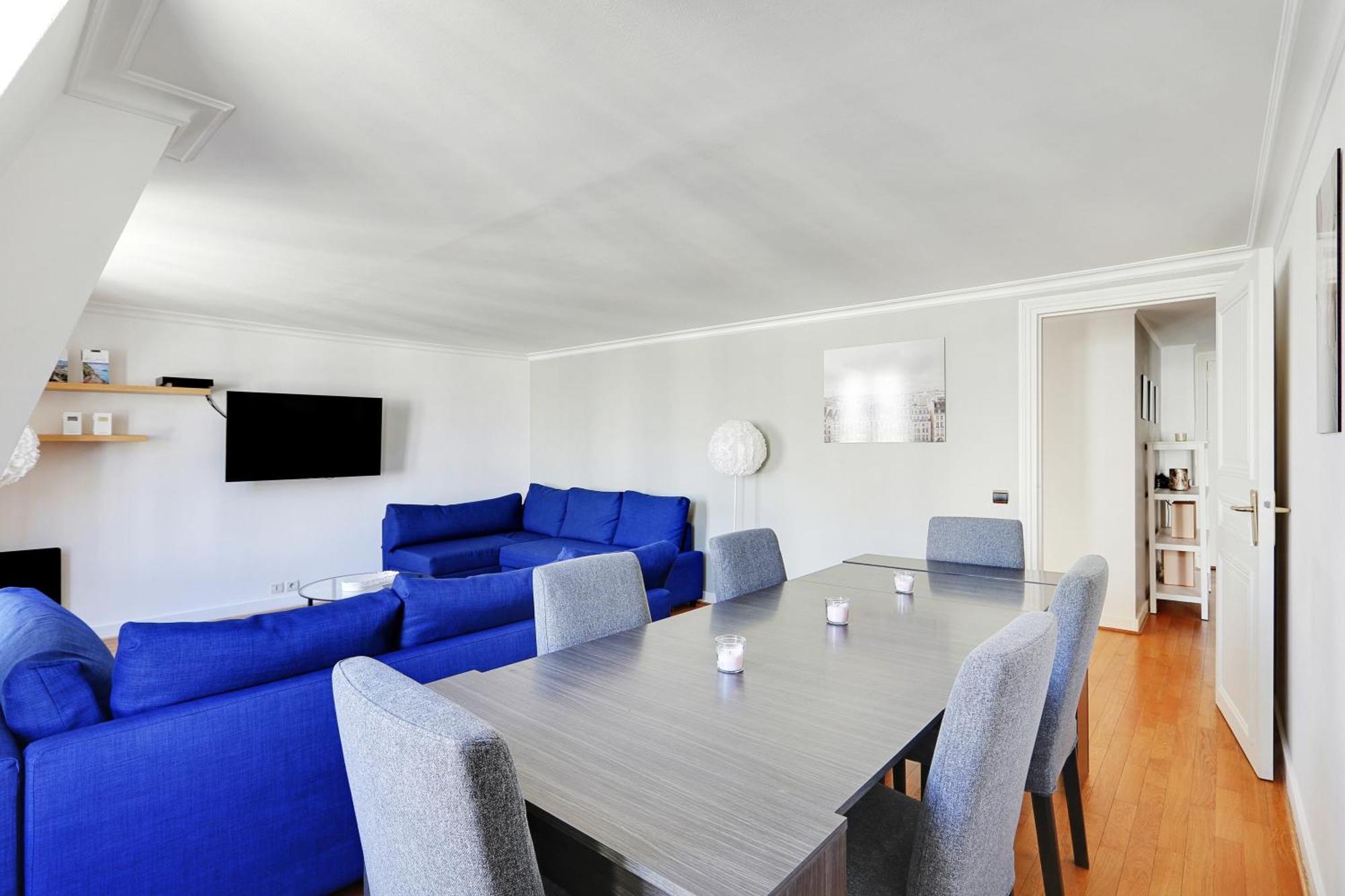 Apartment Pick A Flat's In Champs-elysees - Rue Ponthieu Paris