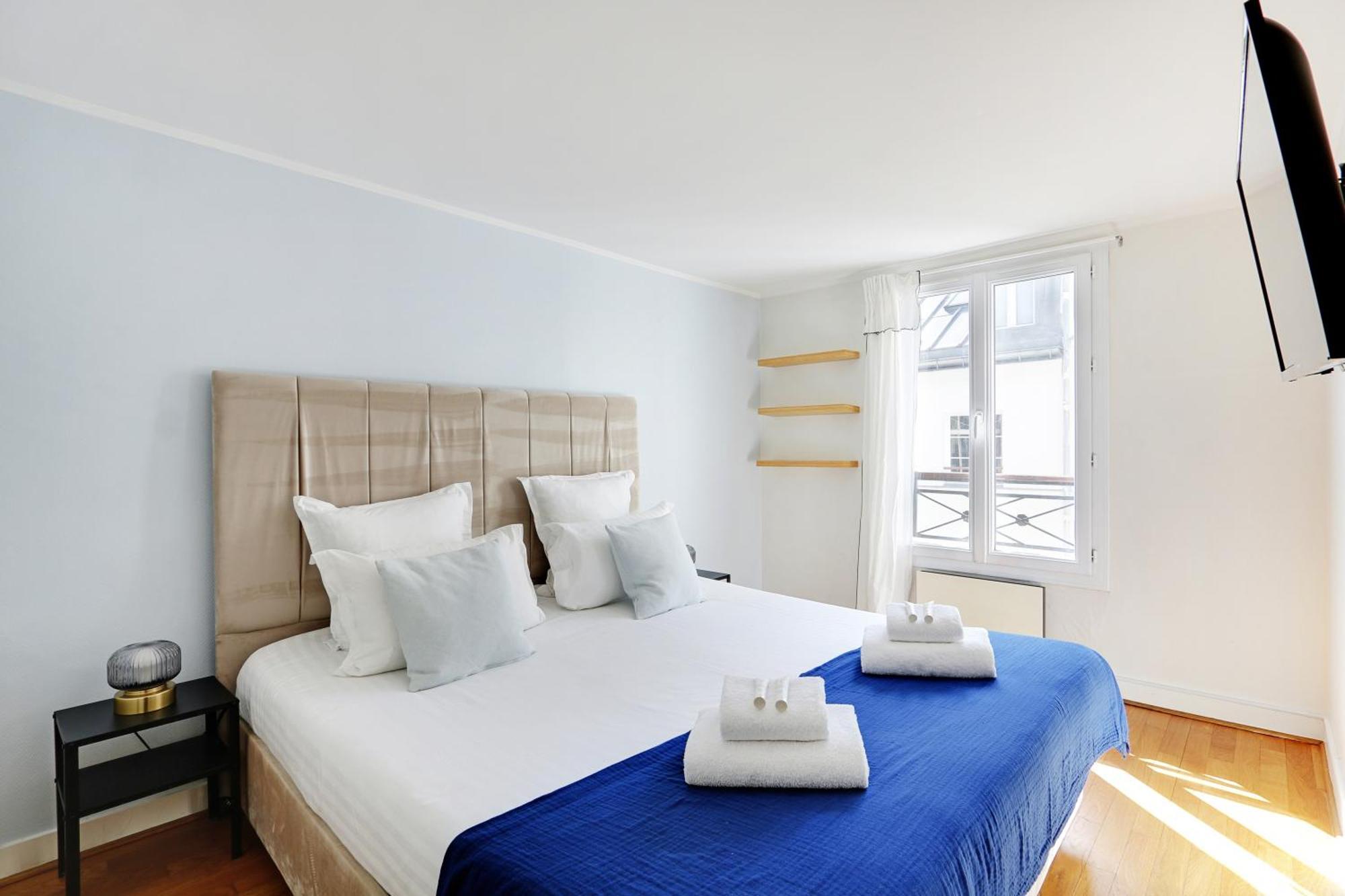 Pick A Flat's In Champs-elysees - Rue Ponthieu