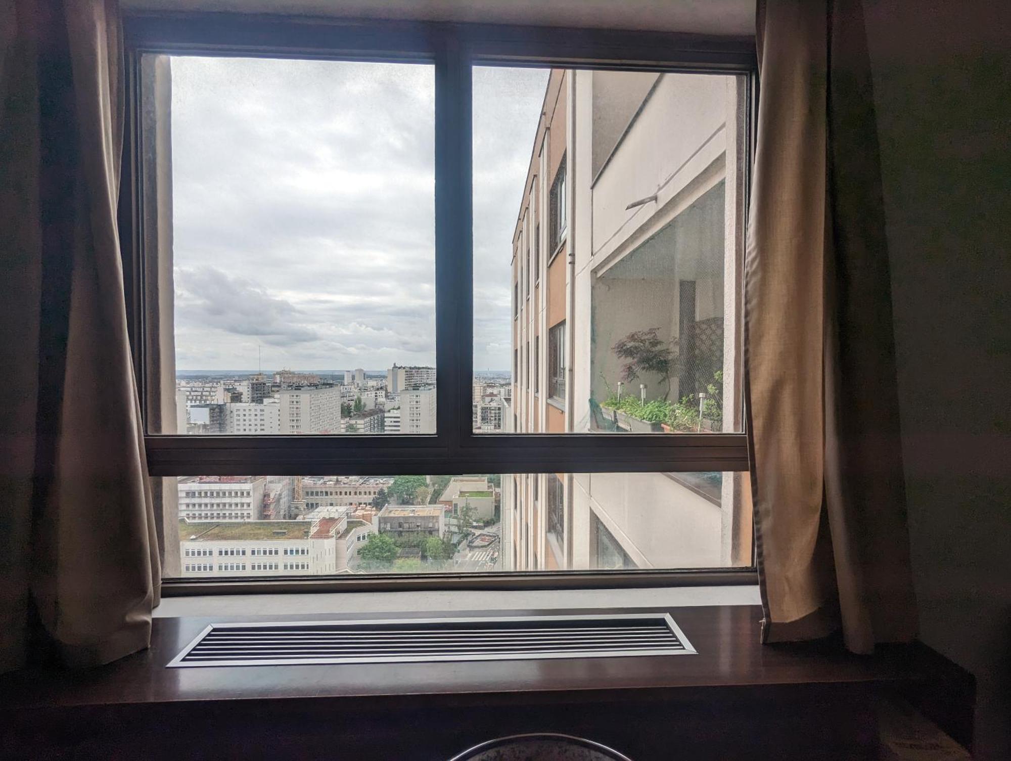 Large With Terrace For Up To 4 People Apartment Paris