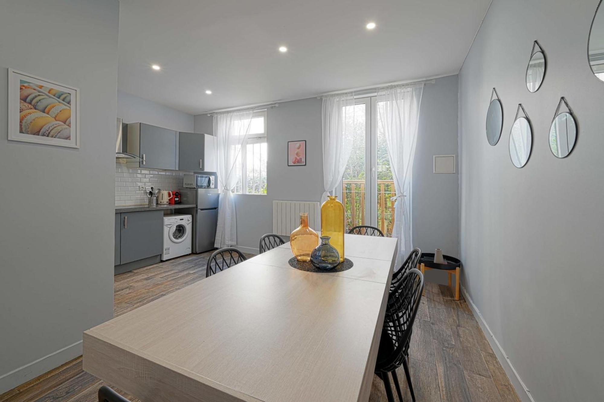 Apartment Two Floor With Theatre Paris