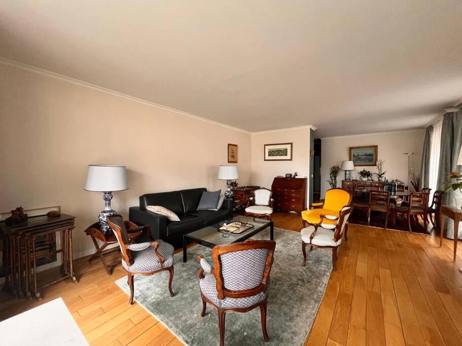 16eme - Pres Trocadero, Quartier Prestigieux Apartment