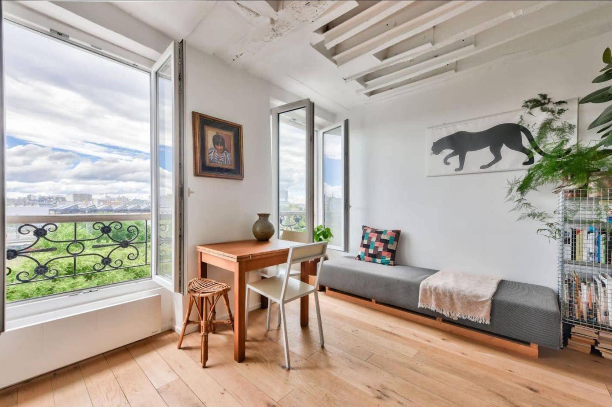 Apartment Studio With View Of Montmartre Paris