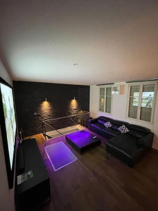 Apartment Super Souplex Cinema 4k 15 *