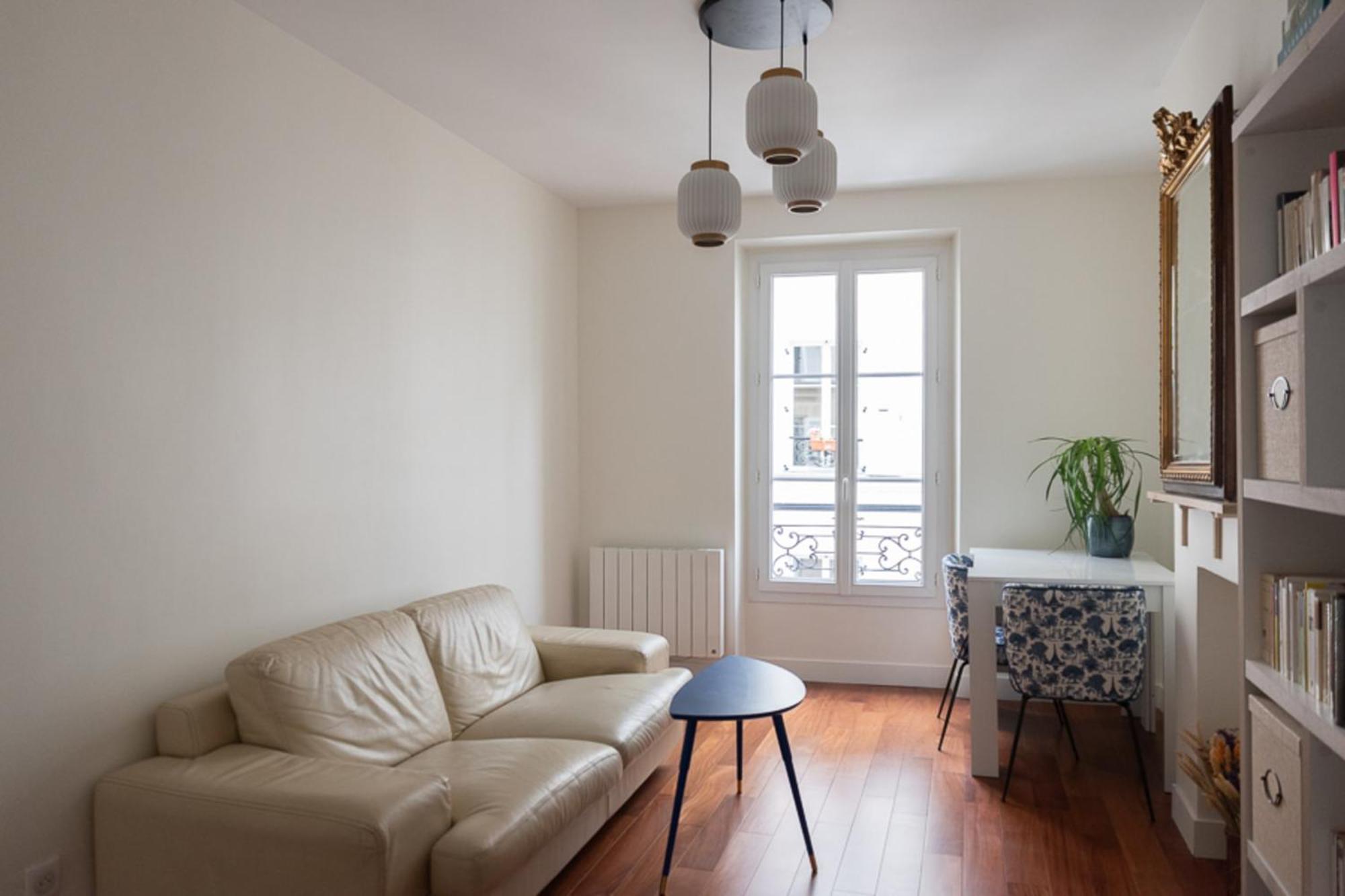 Apartment Refurbished Love Nest On Montmartre Hilltop *