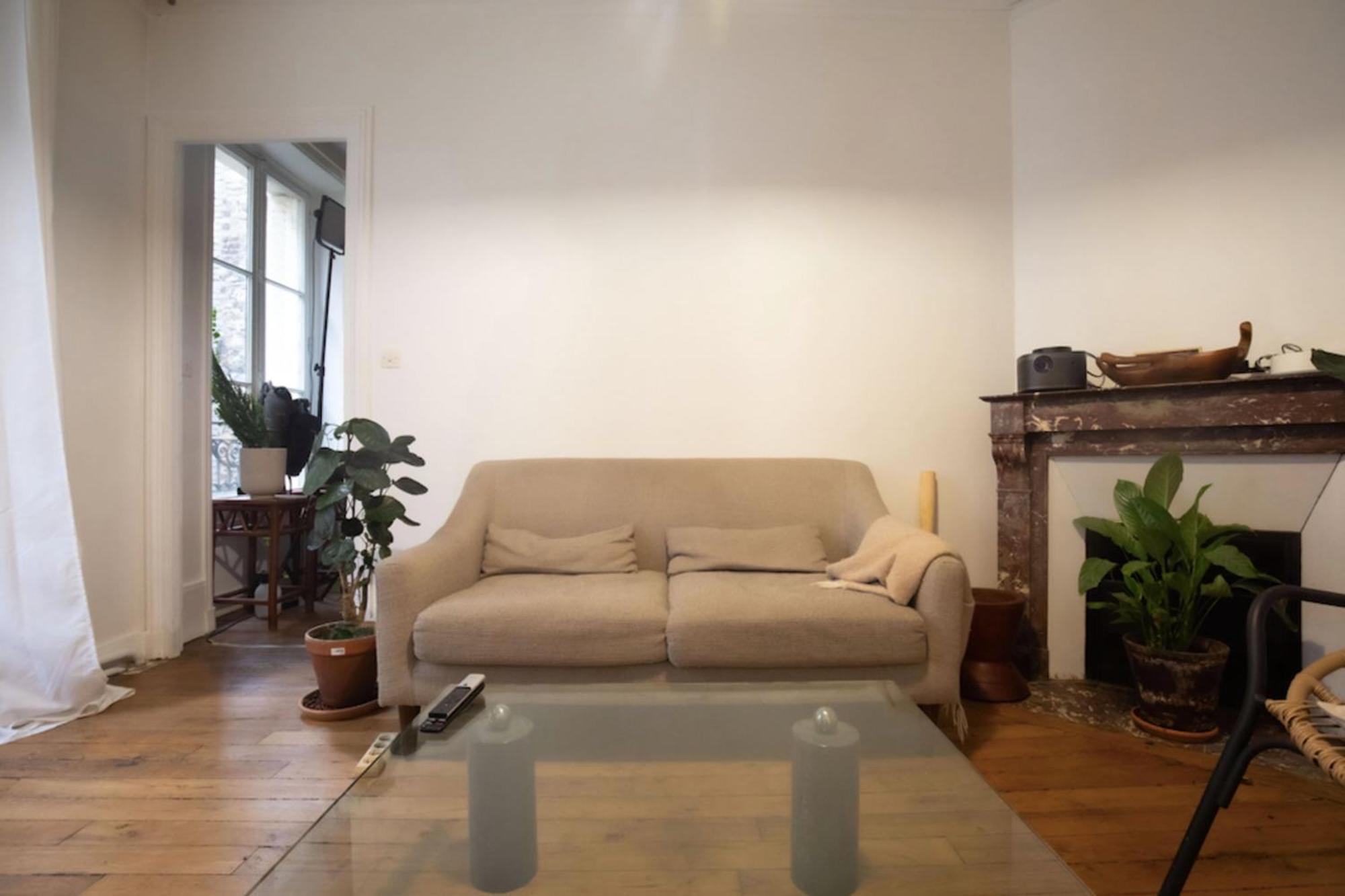 Lovely Spacious Cocoon In Apartamento Paris