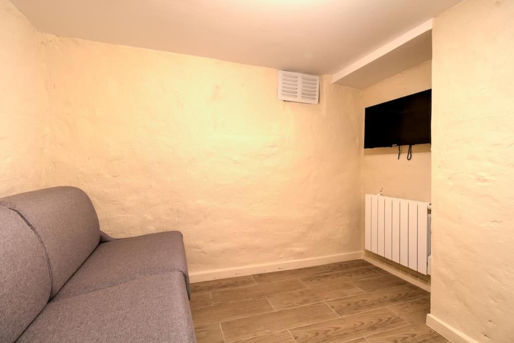 6pers # Pere Lachaise # Voltaire # 11 Apartment *