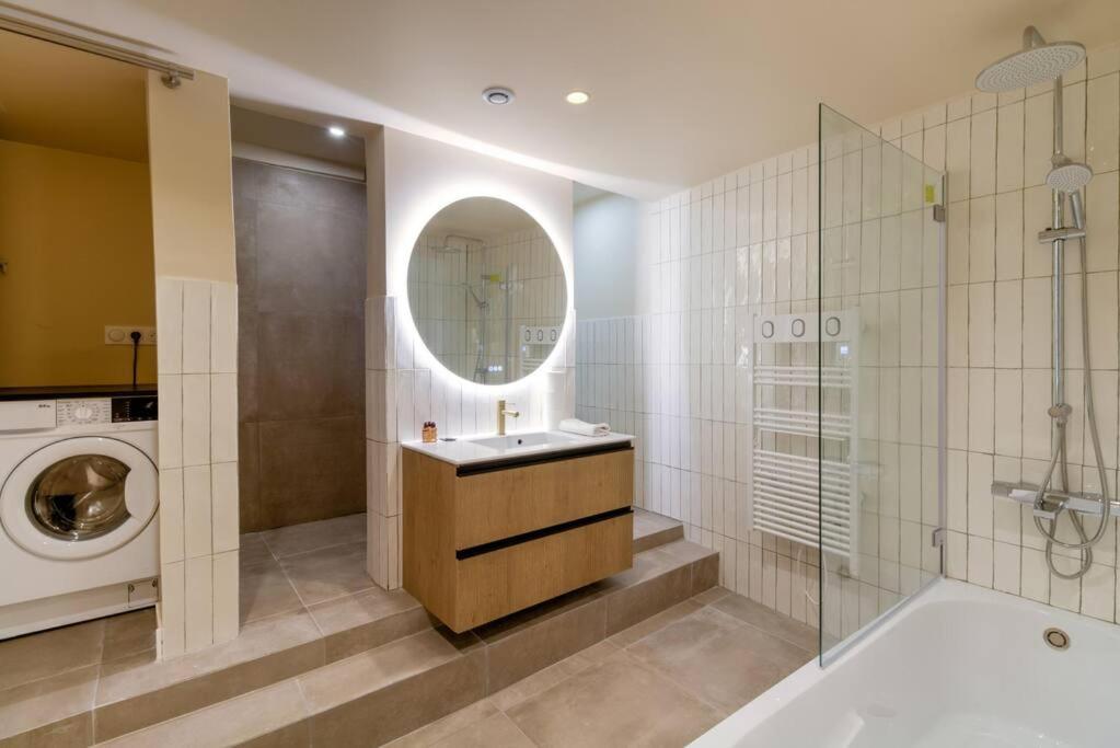 Apartment 6pers # Pere Lachaise # Voltaire # 11 Paris