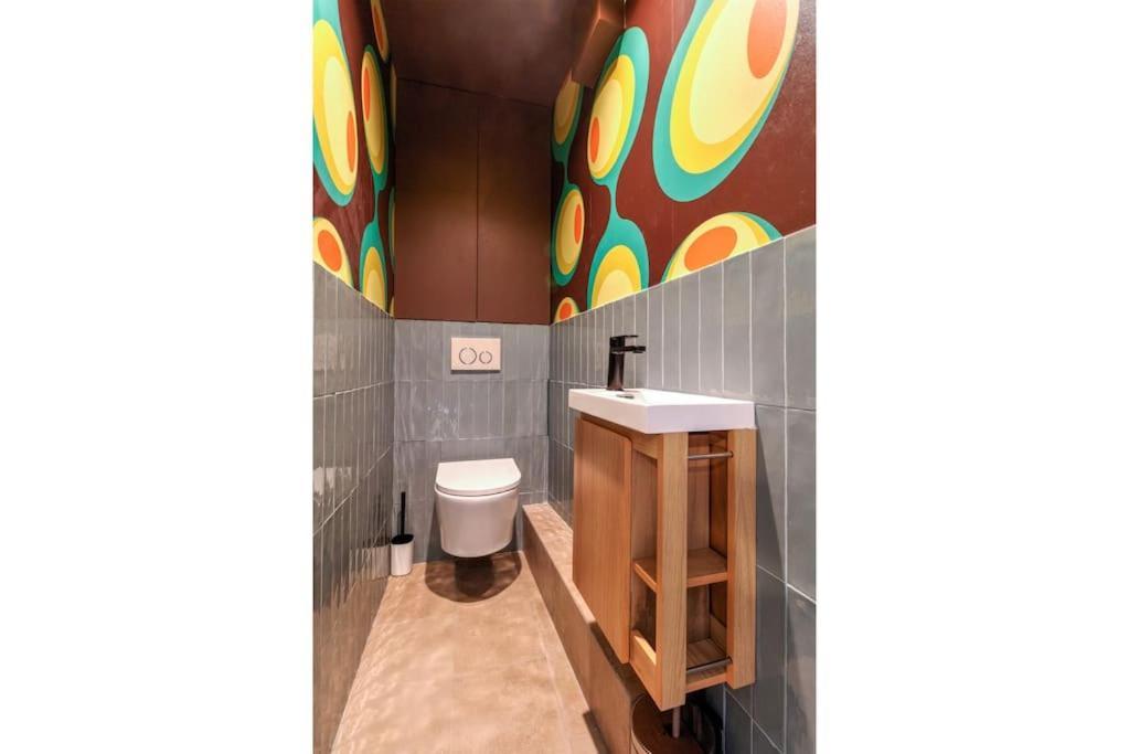 Apartment 6pers # Pere Lachaise # Voltaire # 11 Paris