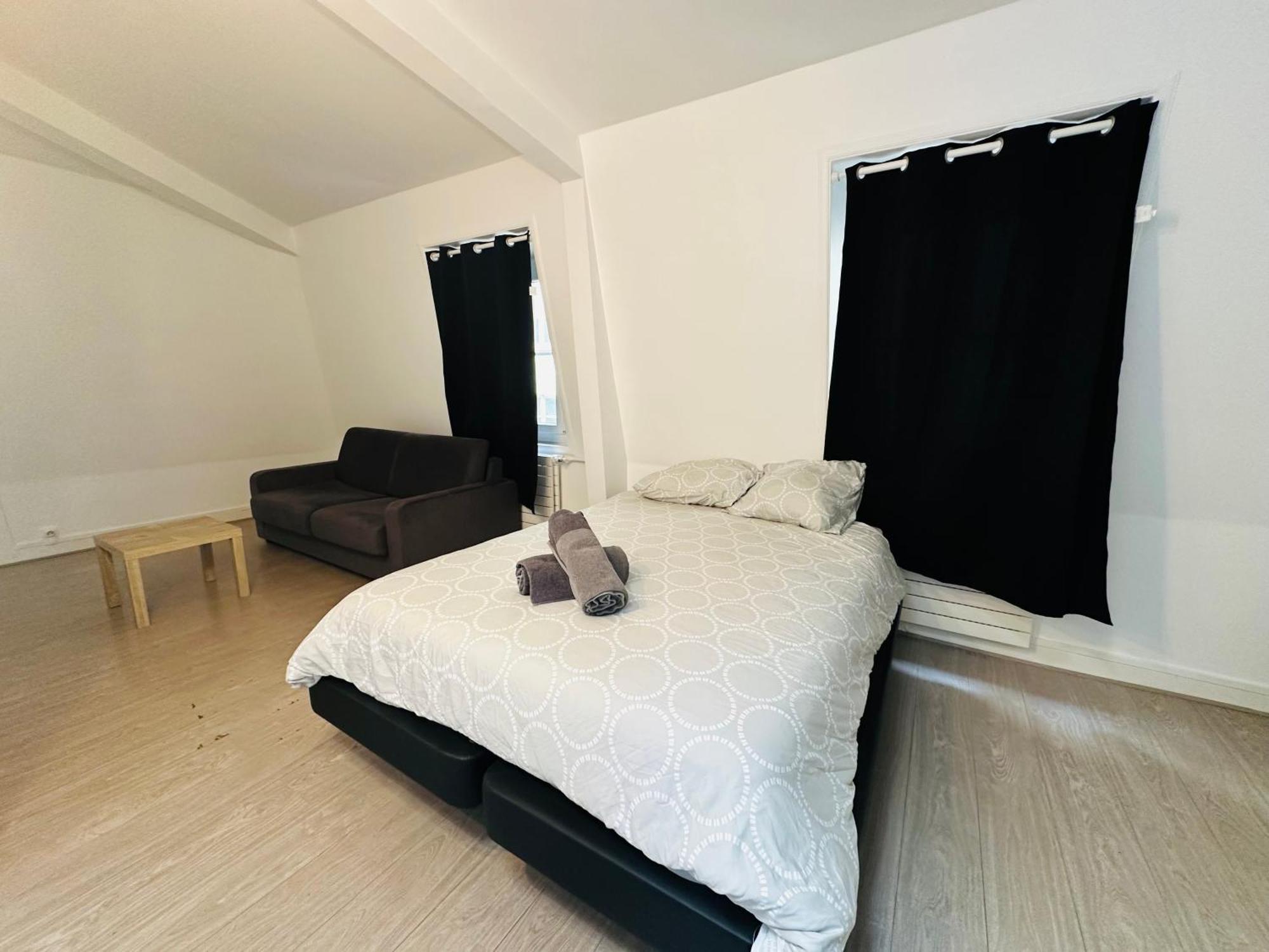 Spacieuses Flats Montaigne Champs Elysee Apartment