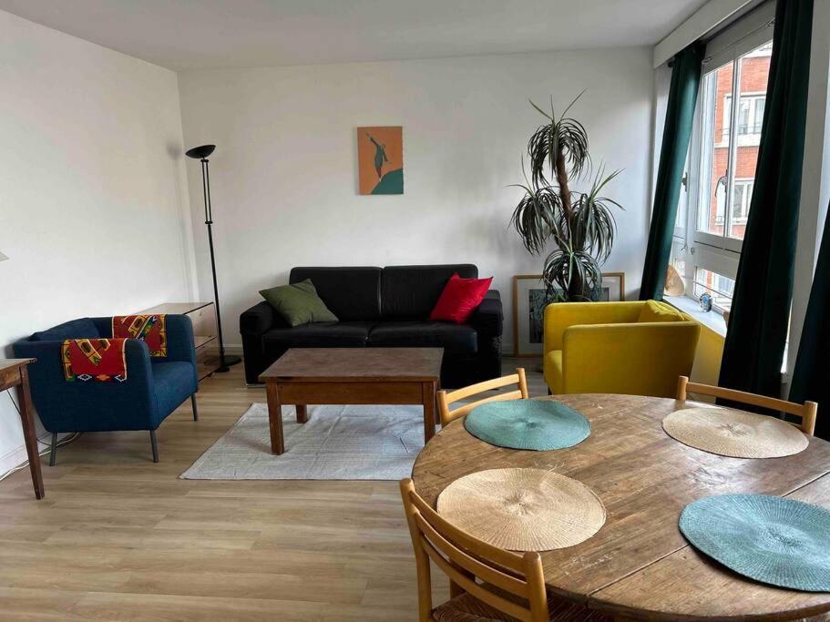 2 Pieces Lumineux Proche Du Parc Buttes Chaumonts Apartment