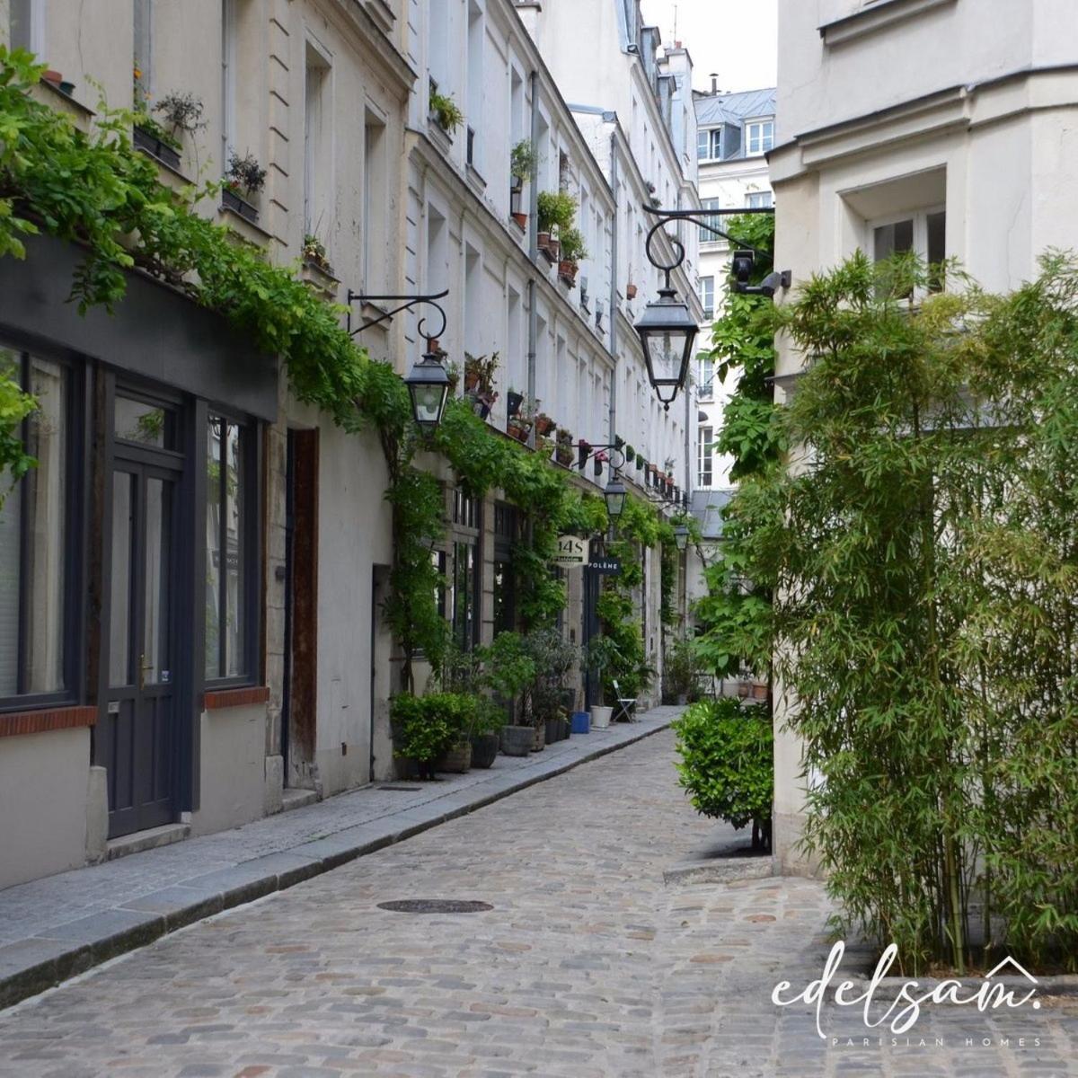 Olympics Marais By Edelsam *