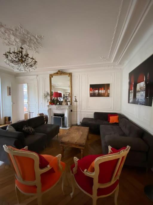 5 Bdr, 10 Ppl Georgous Typical Parisian Flat Apartment *