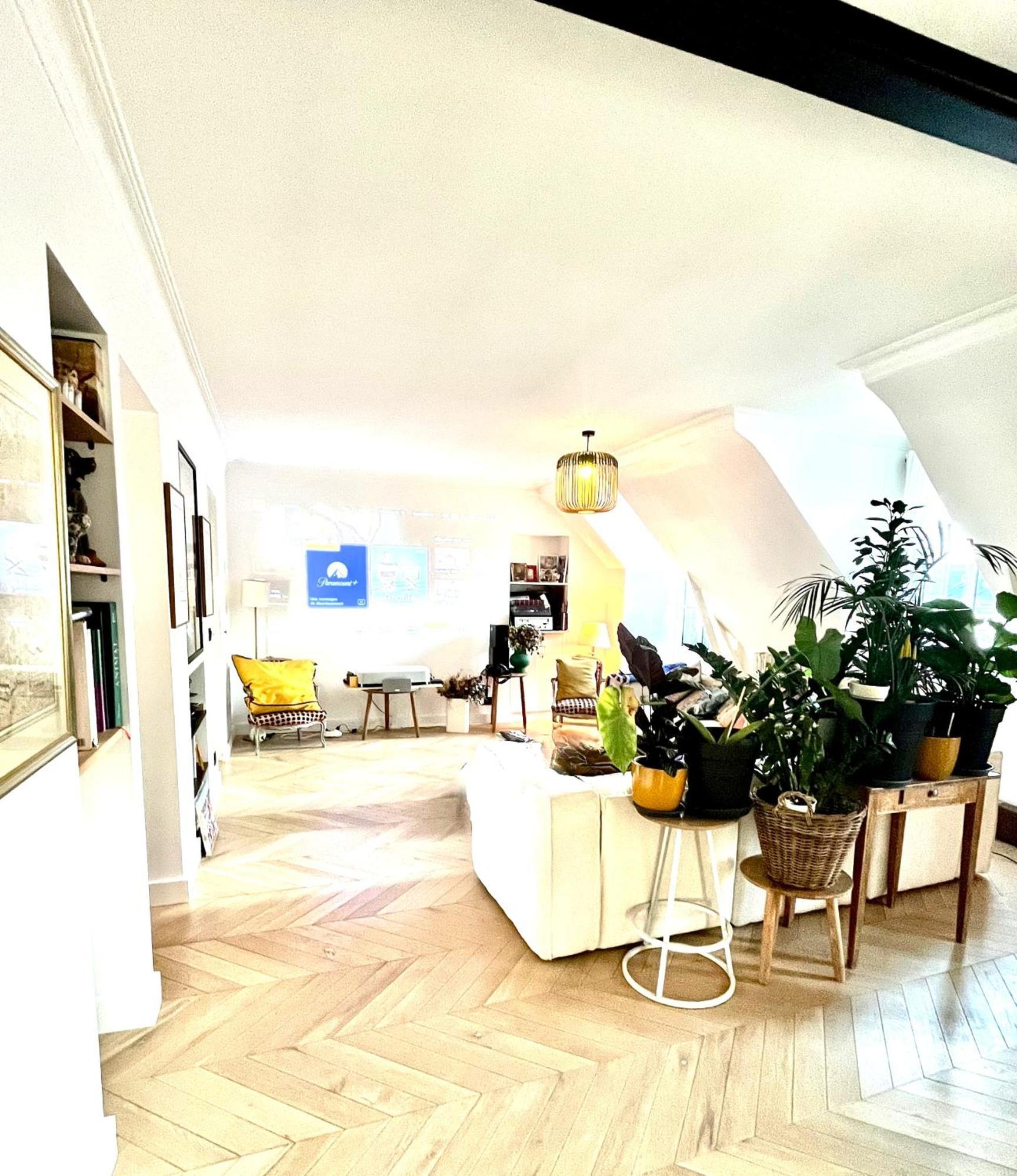 Moderne A 130 M² Proche Monceau Climatise Paris