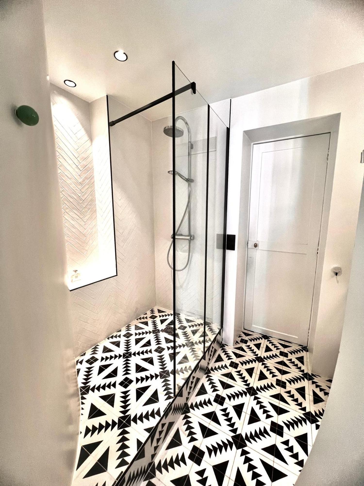 Moderne A 130 M² Proche Monceau Climatise Apartment